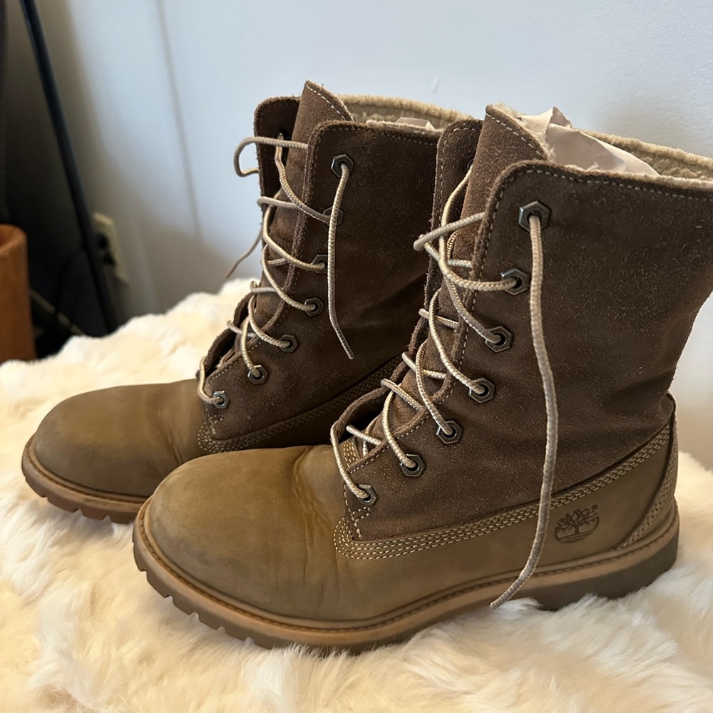 Timberland Olive and Tan Suede Fleece Roll Down Boots - Picture 8 of 9
